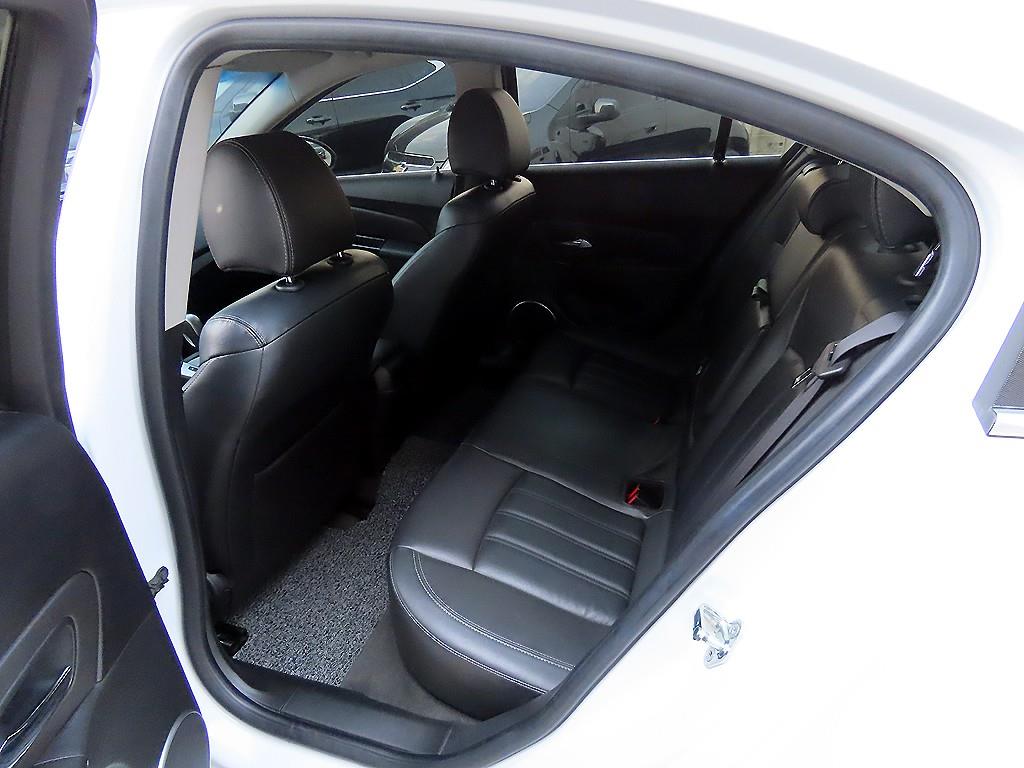 Chevrolet Cruise - Vista 6