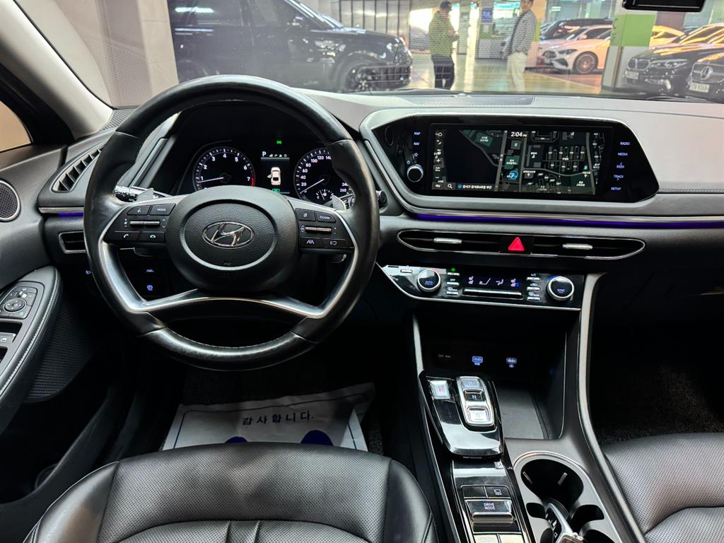 HYUNDAI Sonata - Vista 8