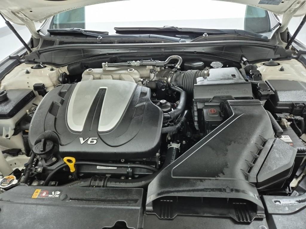 HYUNDAI Grandeur - Vista 5
