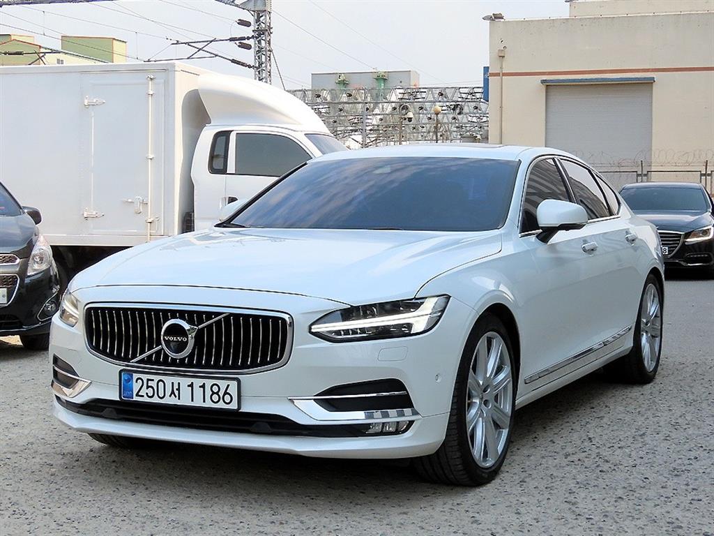 Volvo S90 - Vista 2