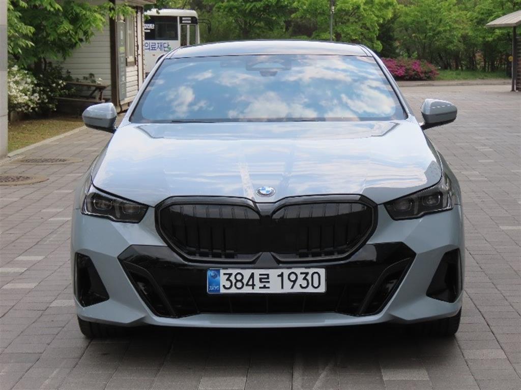 BMW 5 Series 2025 - Importación desde Corea - HF Imports Iquique - Foto 1