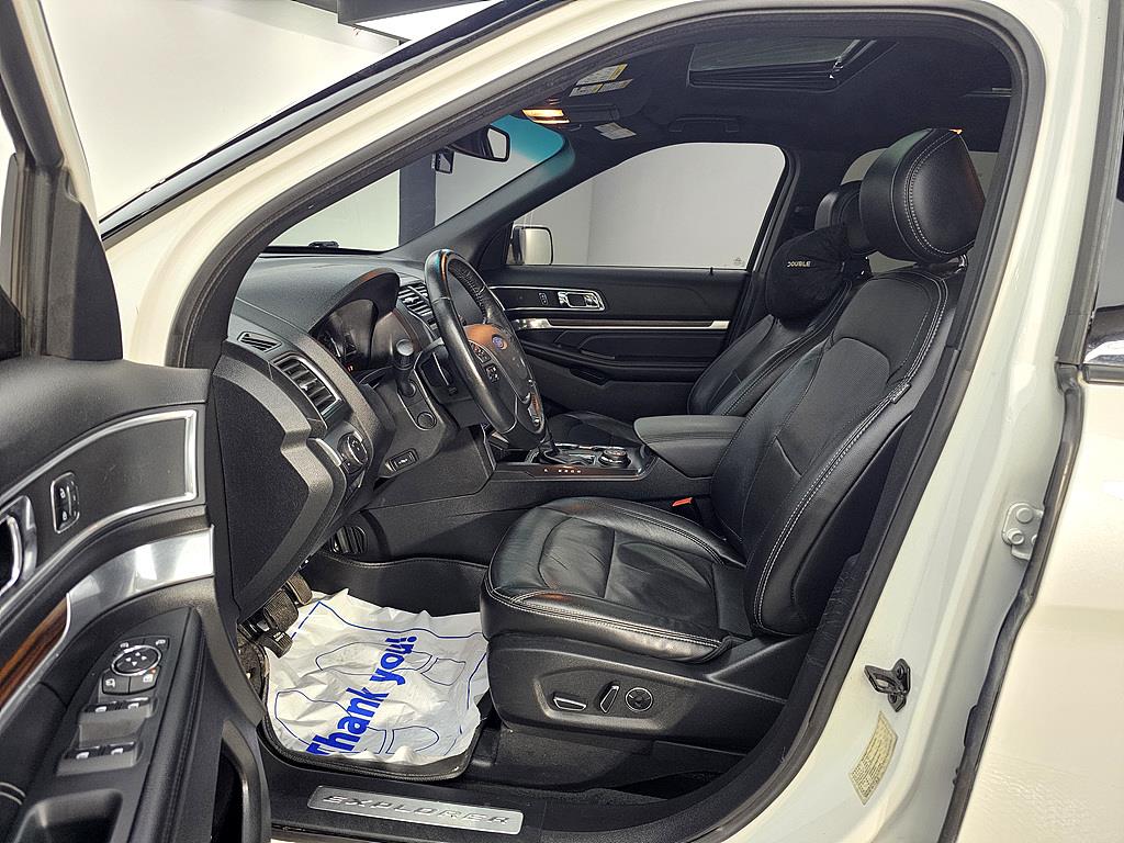 Ford Explorer - Vista 8