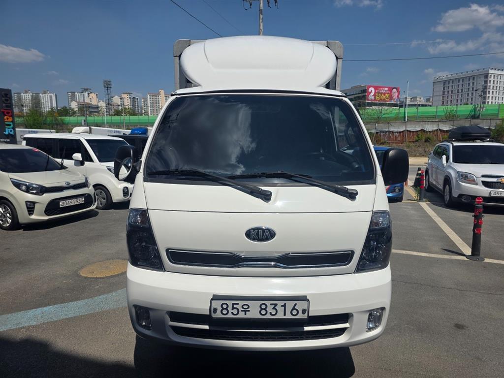 Small Truck Cargo (small) 2016 Blanco - Importación desde Corea - HF Imports Iquique - Foto 1