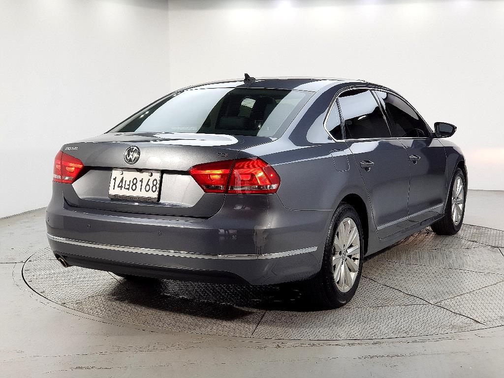 Volkswagen Passat - Vista 4
