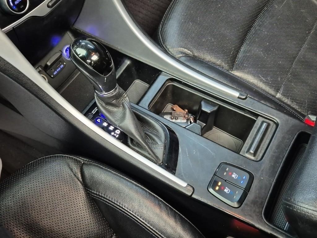 HYUNDAI Sonata - Vista 8