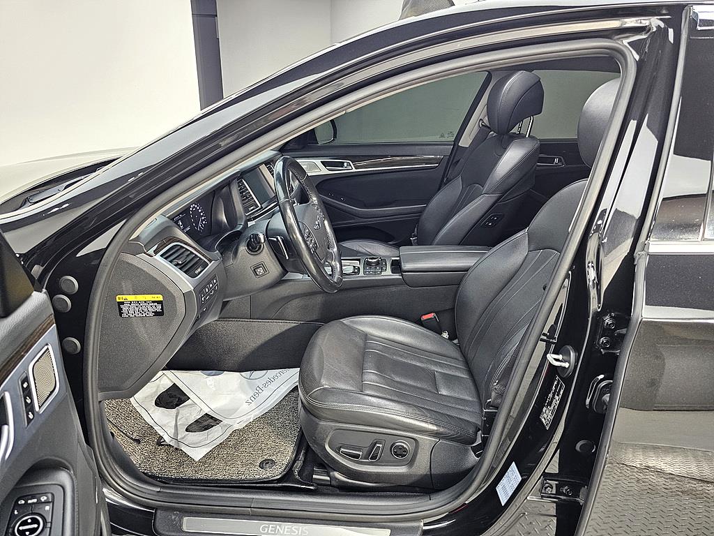 Genesis G80 - Vista 8