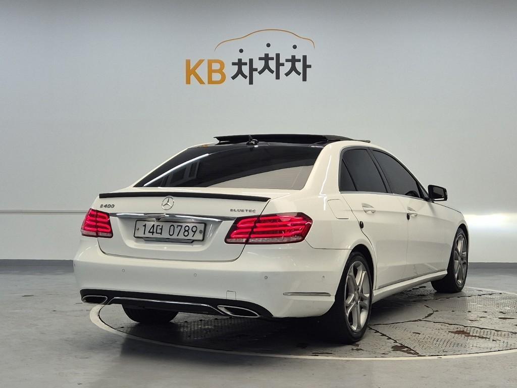 Mercedes Benz E class - Vista 3