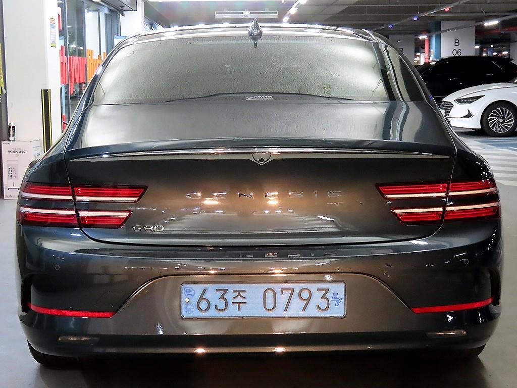 Genesis G80 - Vista 5