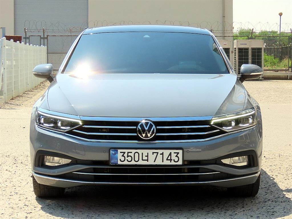 Volkswagen Passat 2022 Gris - Importación desde Corea - HF Imports Iquique - Foto 1