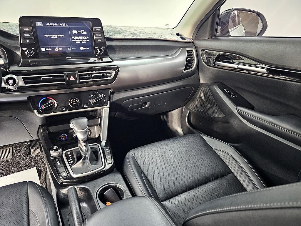 KIA Seltos - Vista 10
