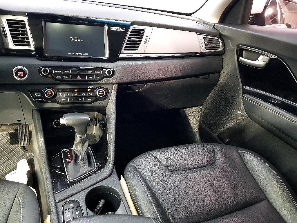 KIA Niro - Vista 10