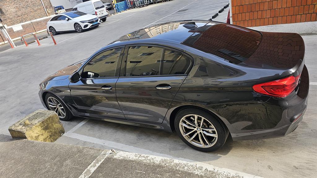 BMW 5 Series - Vista 4