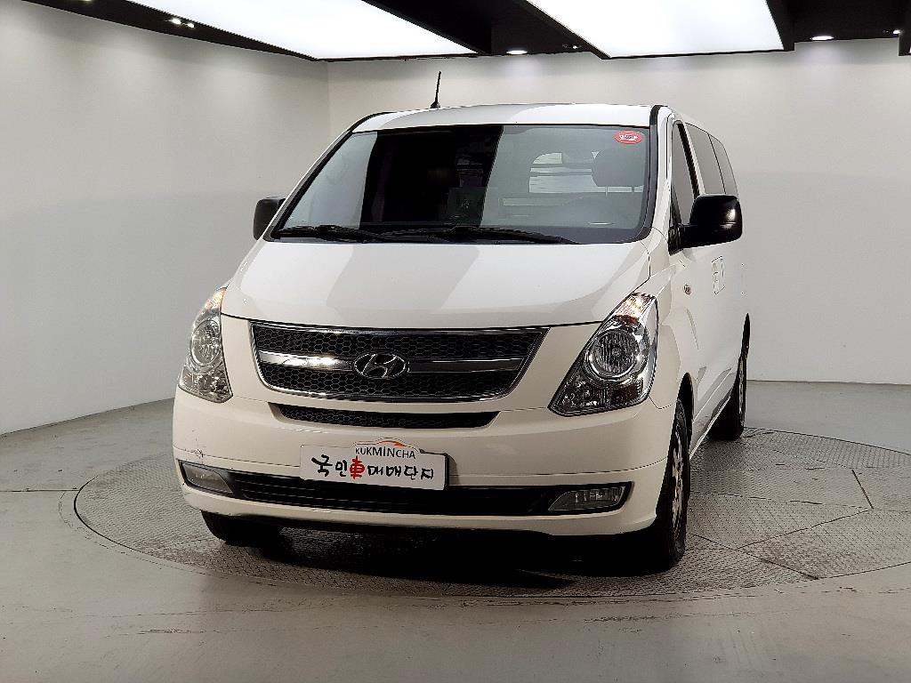 HYUNDAI Starex - Vista 2