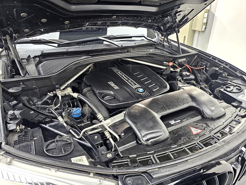 BMW X5 - Vista 6
