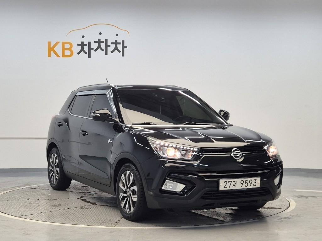 Ssangyong Tivoli - Vista 4
