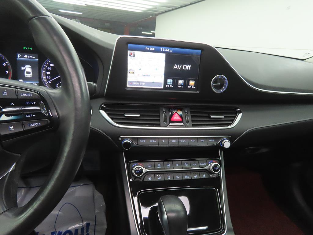 HYUNDAI Grandeur - Vista 10