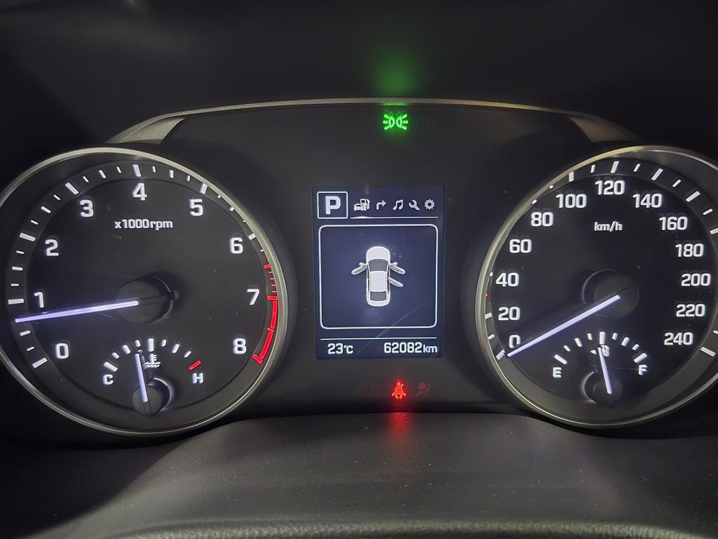 HYUNDAI Avante - Vista 6