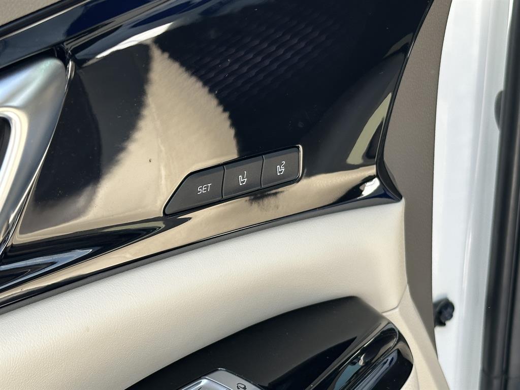 KIA Carnival - Vista 10