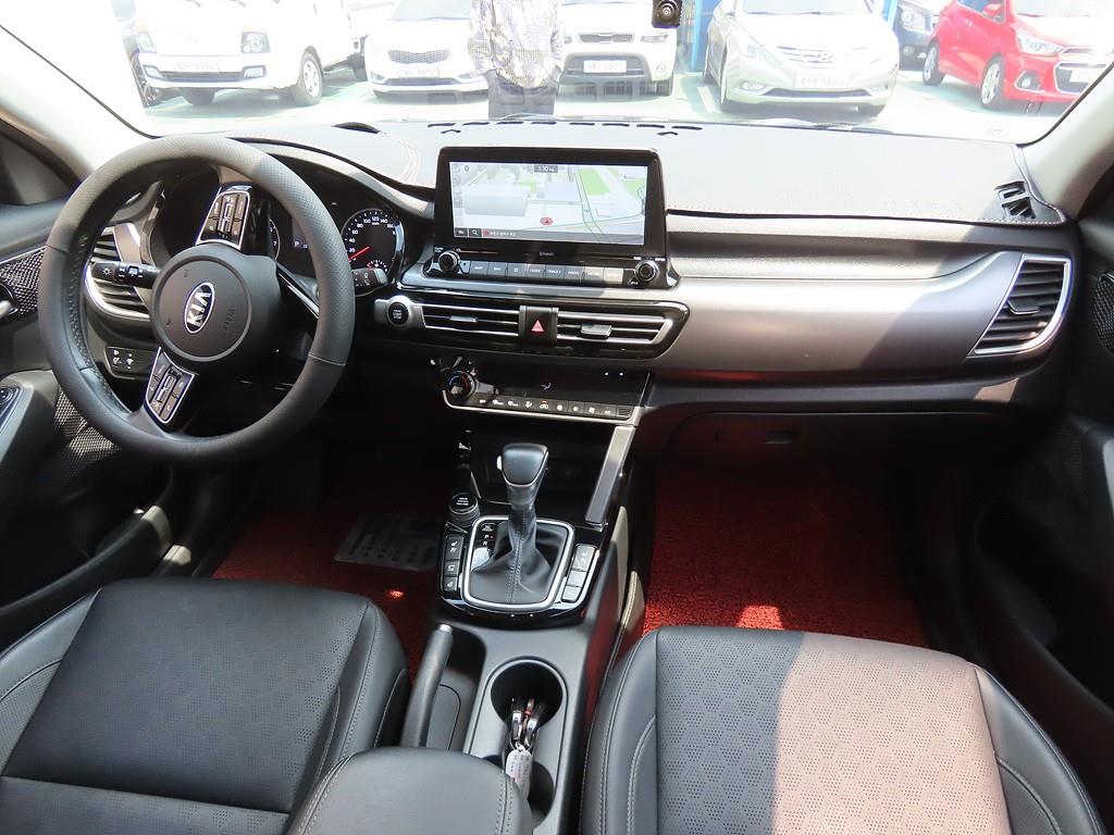 KIA Seltos - Vista 5