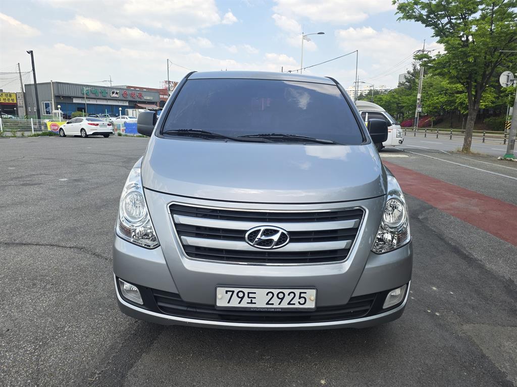 HYUNDAI Starex 2018 Plateado - Importación desde Corea - HF Imports Iquique - Foto 20