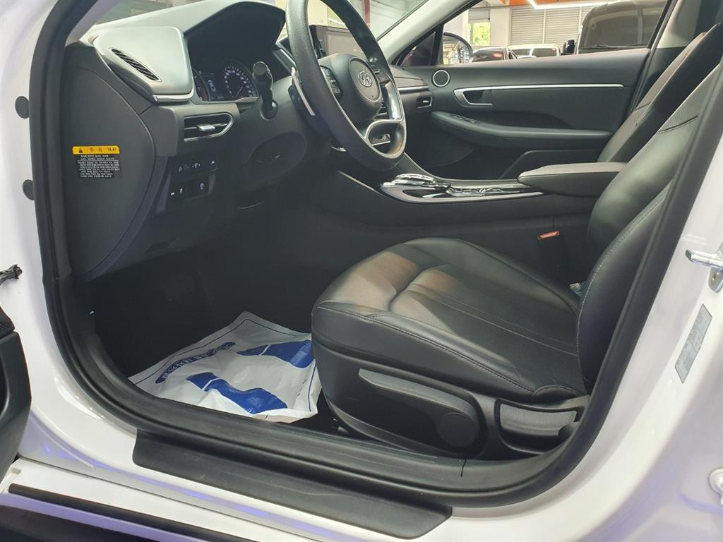 HYUNDAI Sonata - Vista 6