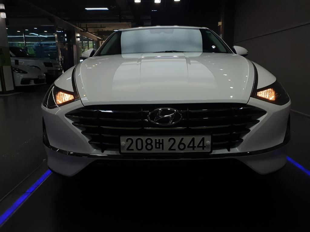 HYUNDAI Sonata - Vista 2