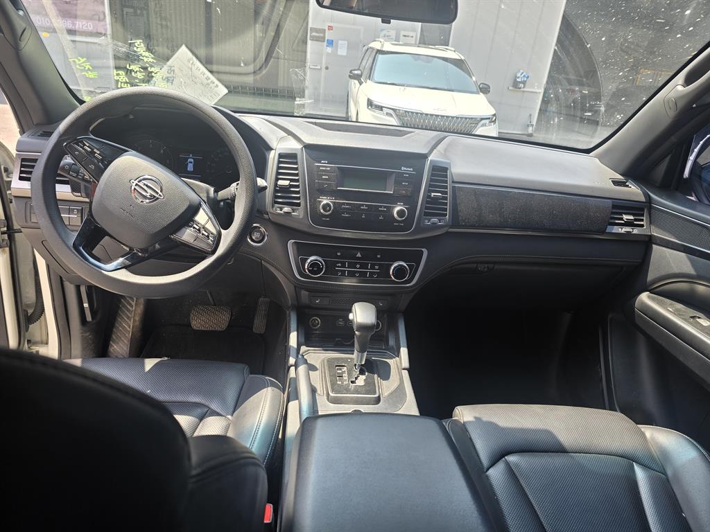 Ssangyong Rexton - Vista 9