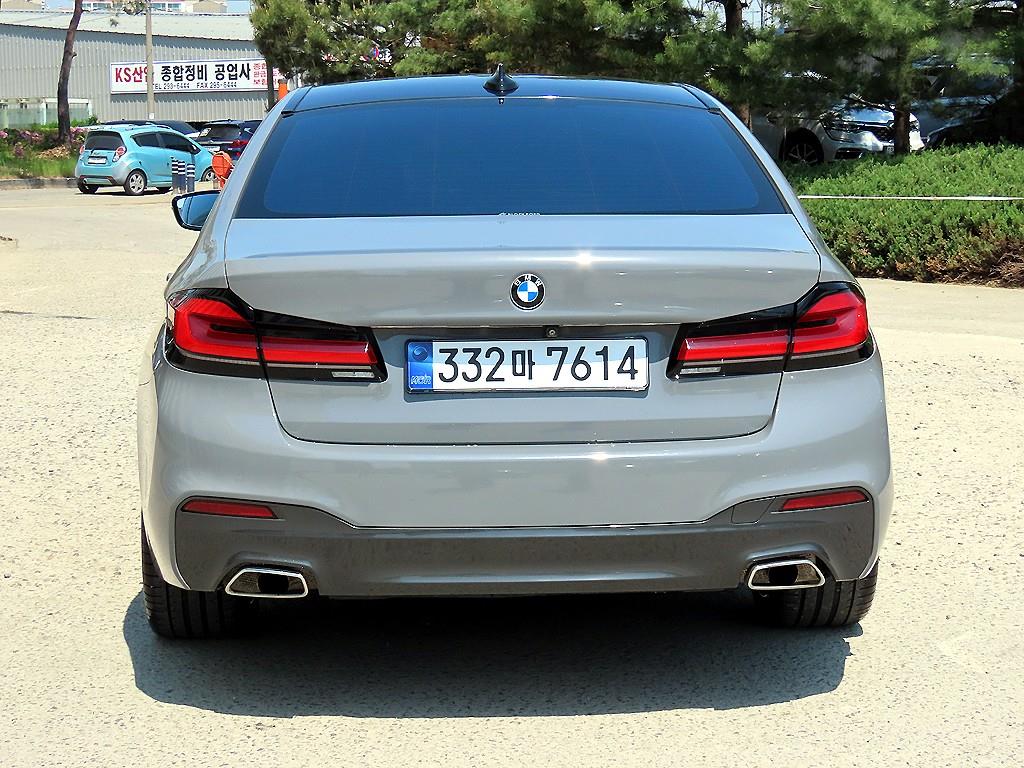 BMW 5 Series - Vista 4