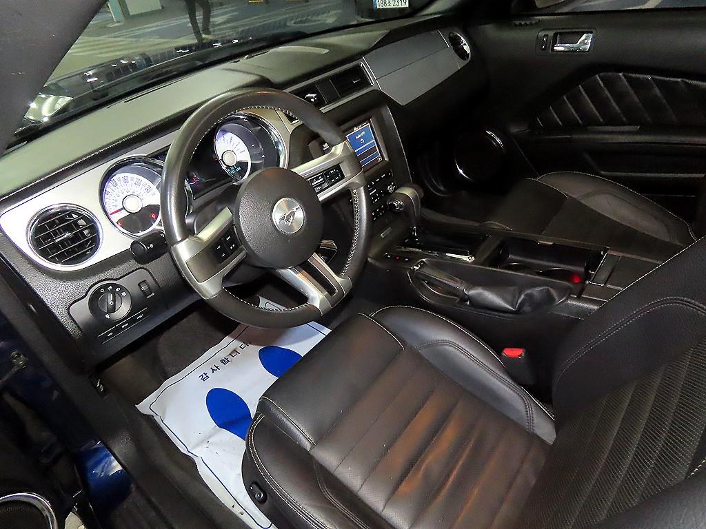 Ford Mustang - Vista 10