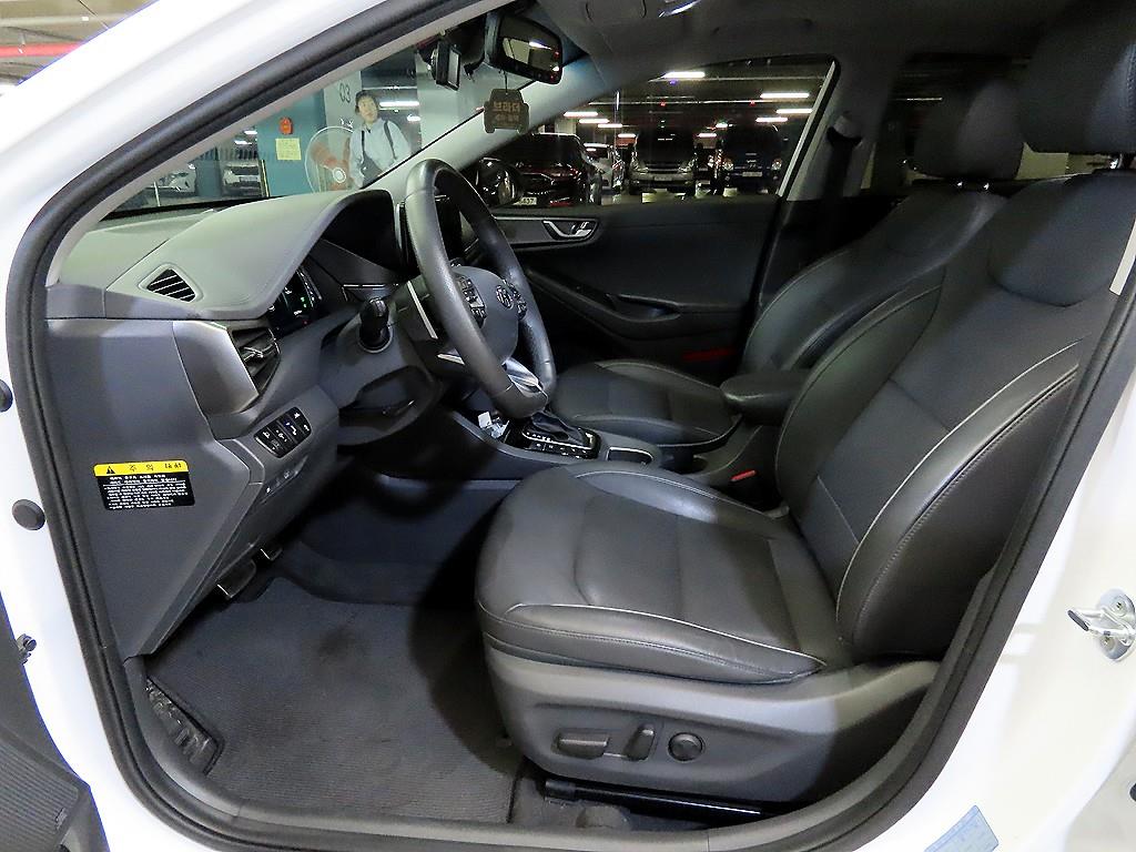 HYUNDAI Ioniq - Vista 6