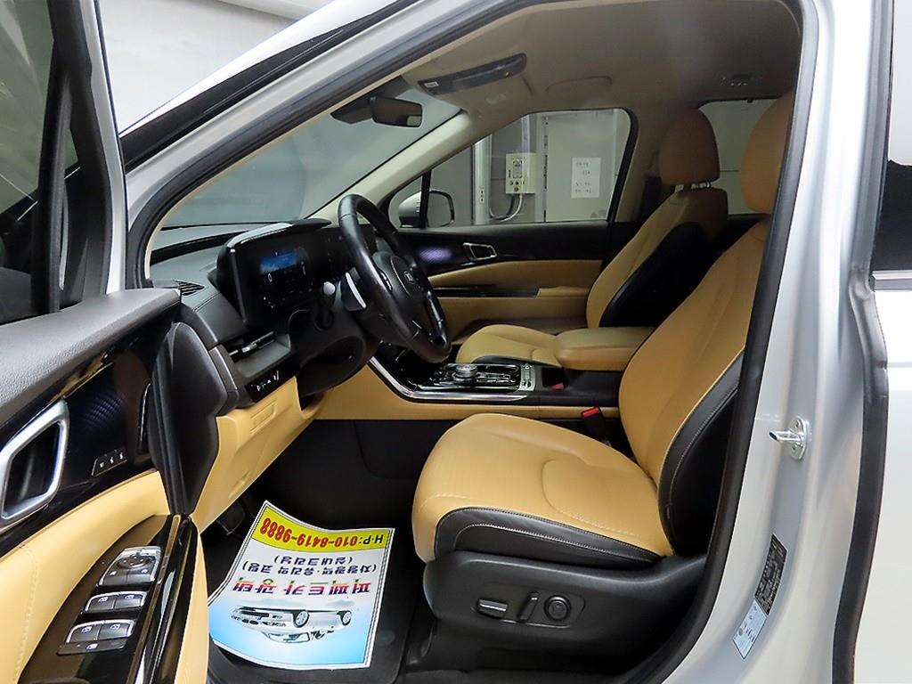 KIA Carnival - Vista 5