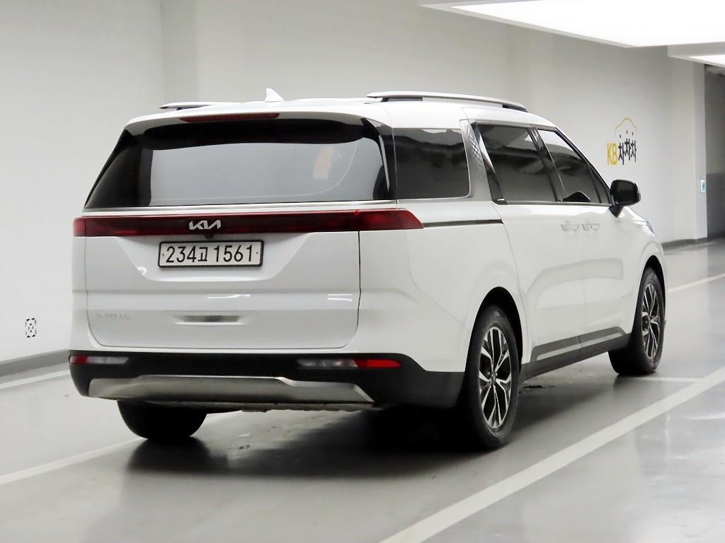 KIA Carnival - Vista 4
