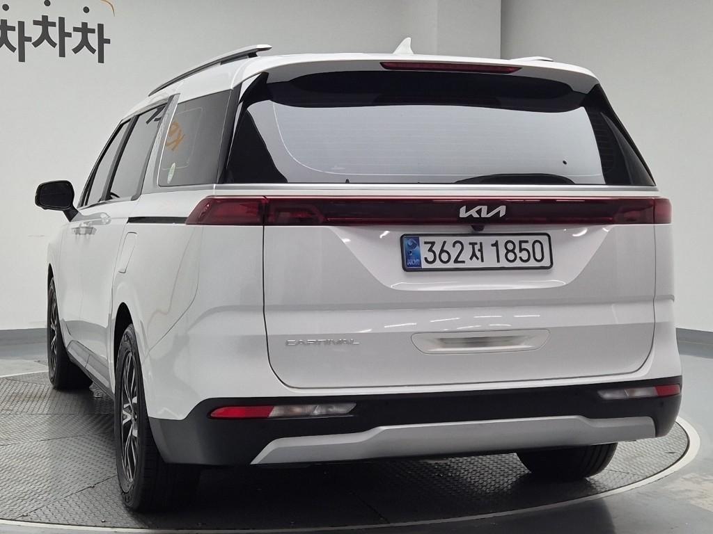 KIA Carnival - Vista 4