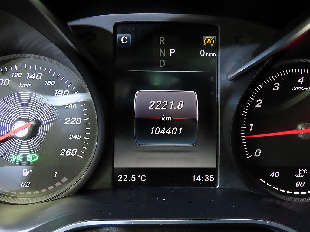 Mercedes Benz C Class - Vista 9