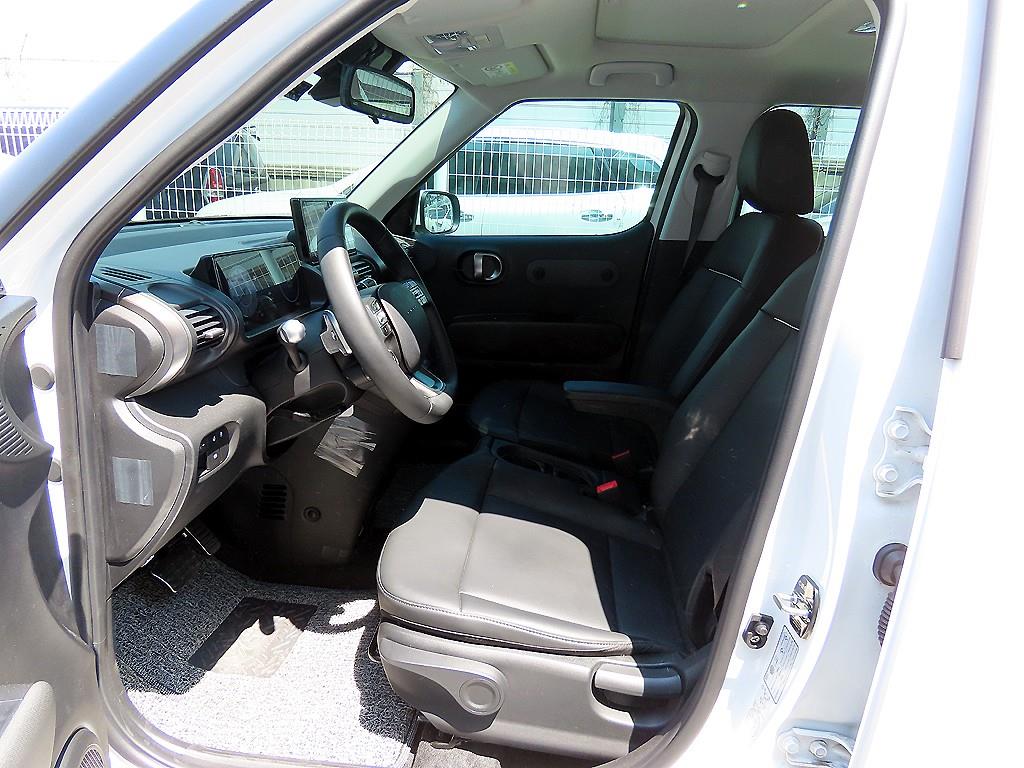 HYUNDAI Casper - Vista 5