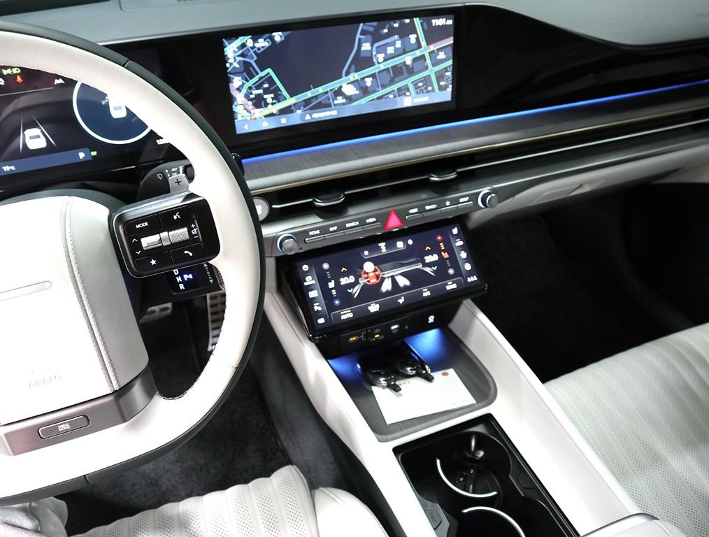 HYUNDAI Grandeur - Vista 11