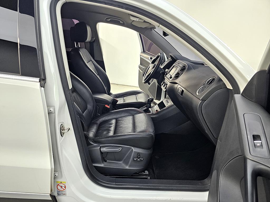 Volkswagen Tiguan - Vista 11