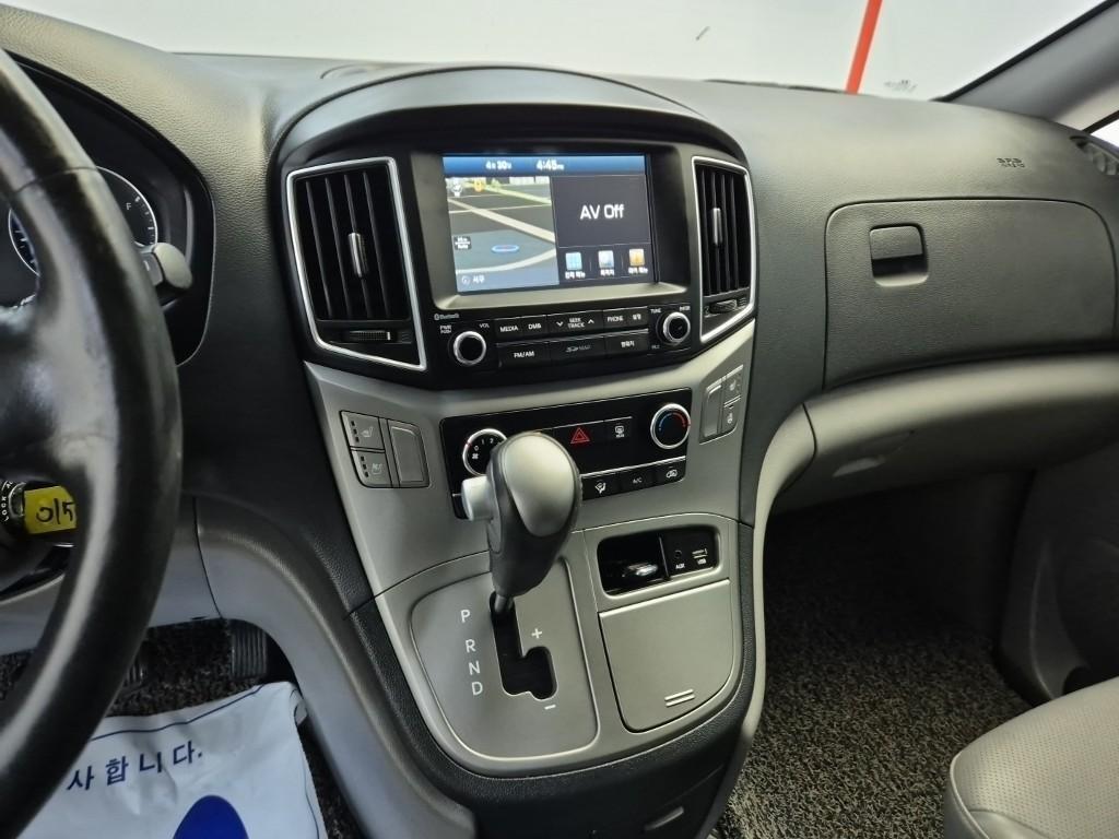 HYUNDAI Starex 2018 Plateado - Importación desde Corea - HF Imports Iquique - Foto 13