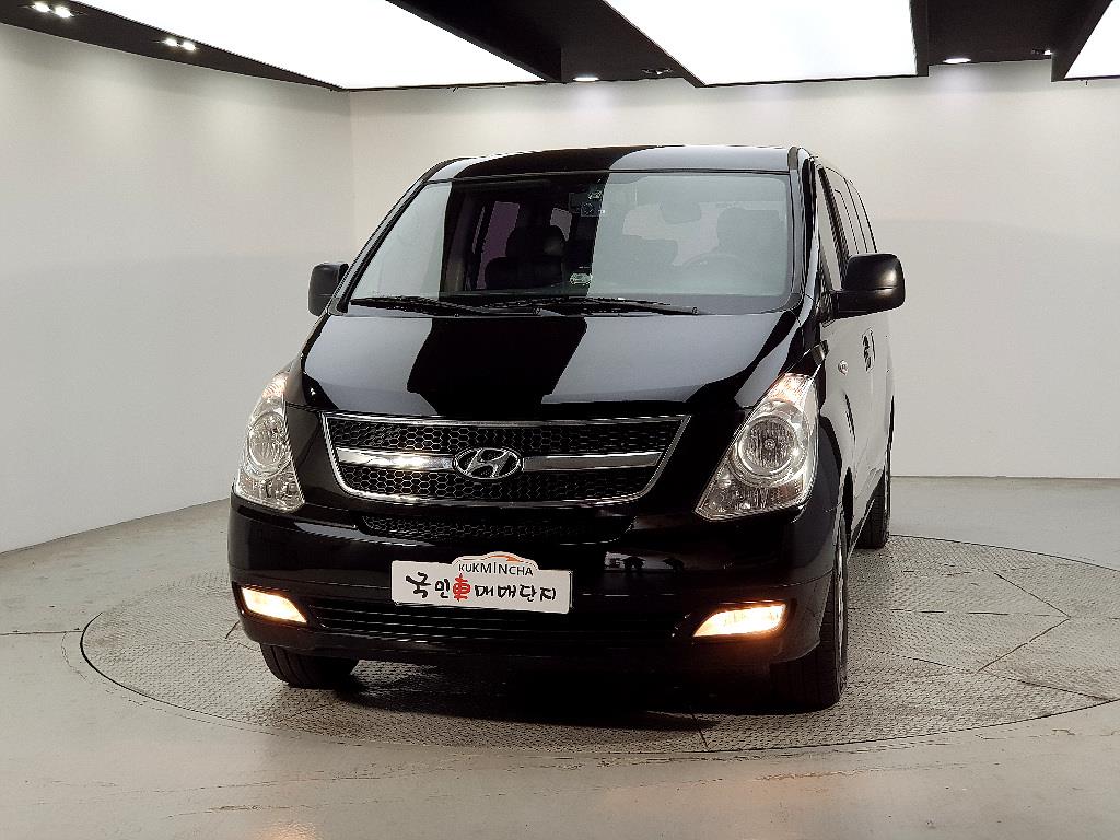 HYUNDAI Starex - Vista 2