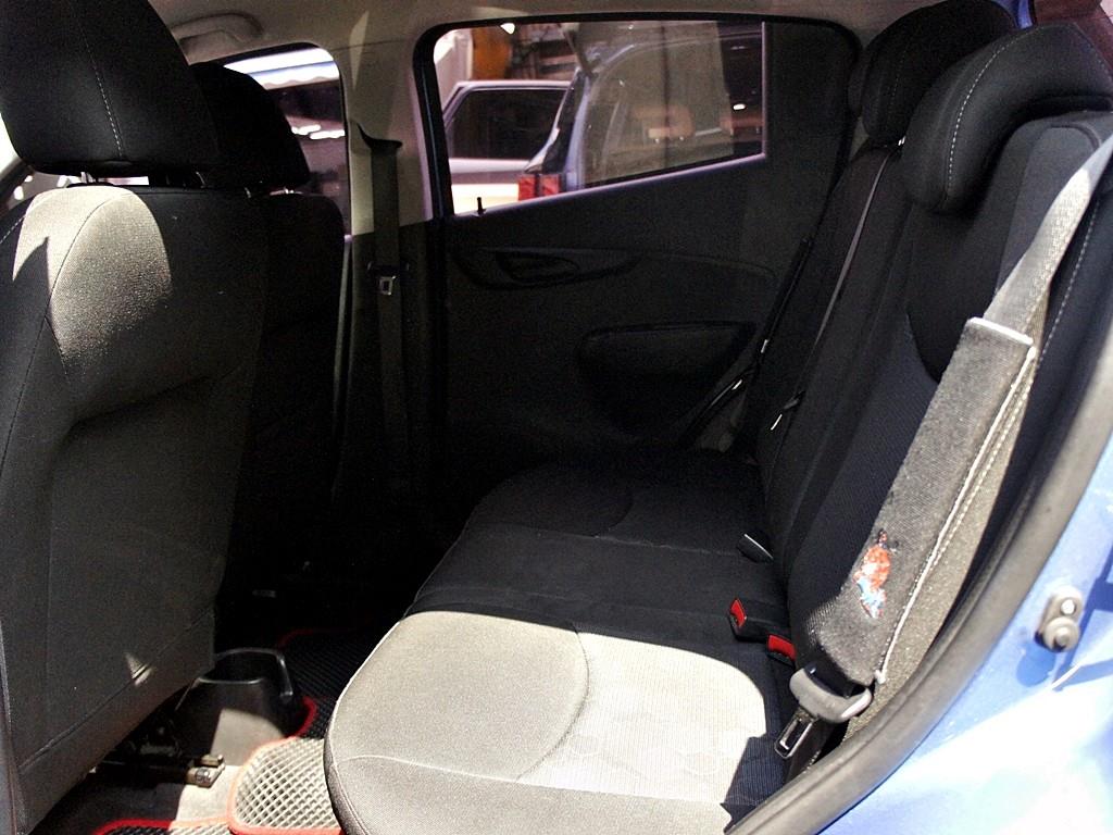 Chevrolet Spark - Vista 11