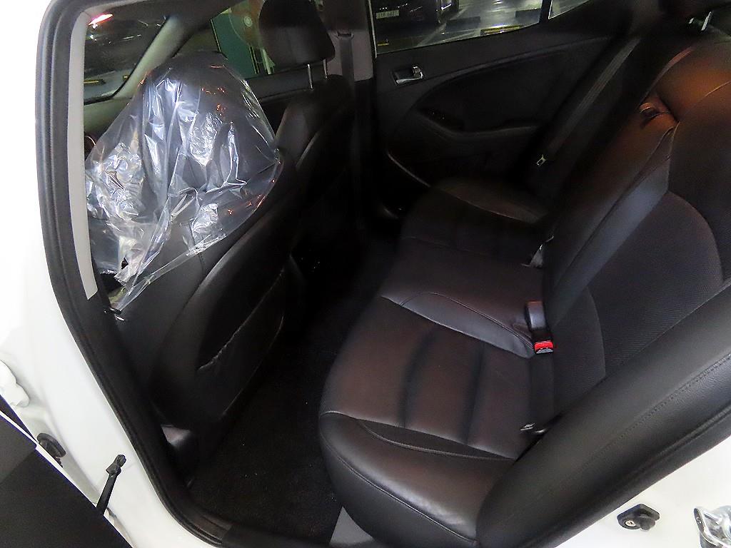 KIA K5 - Vista 7