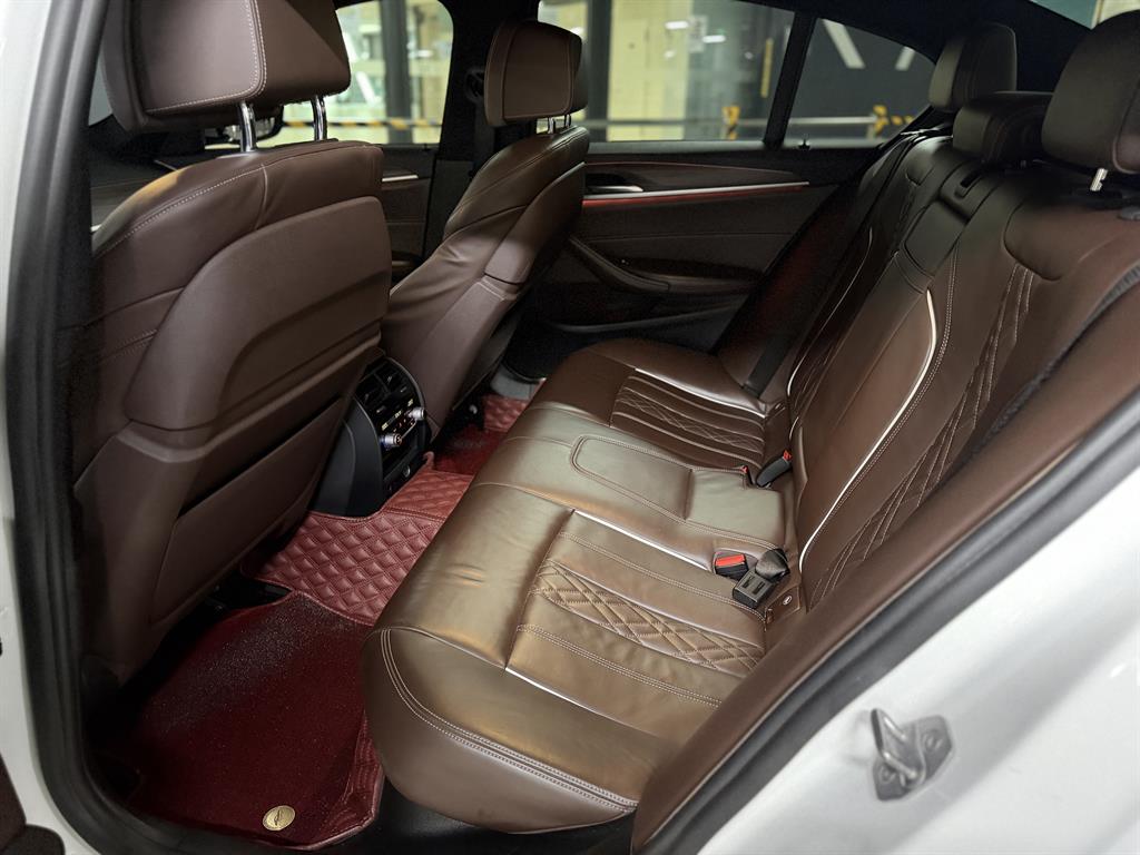 BMW 5 Series - Vista 7