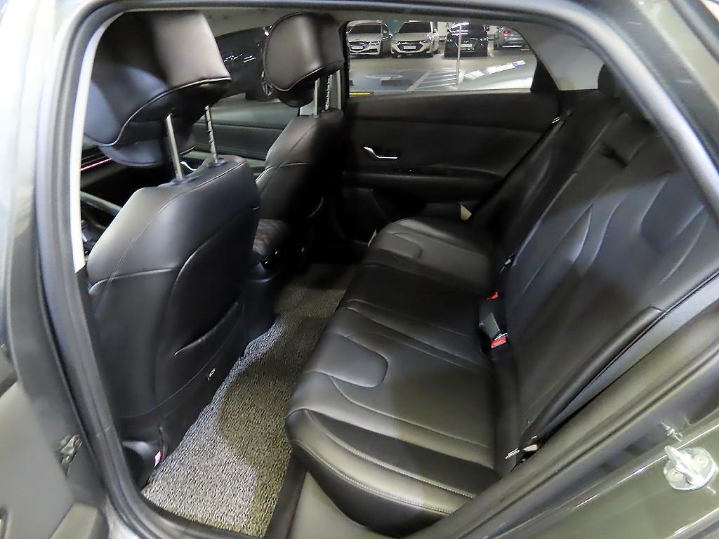 HYUNDAI Avante - Vista 7