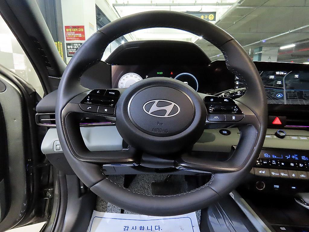 HYUNDAI Avante - Vista 8