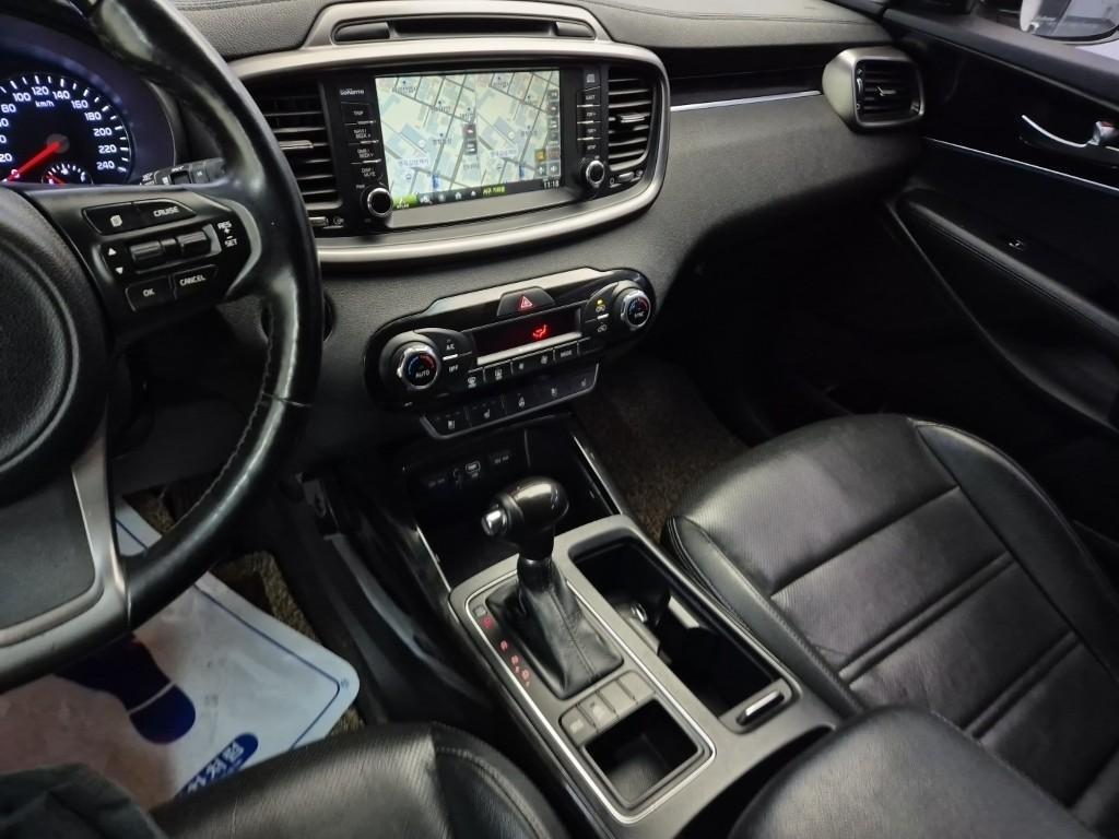KIA Sorento - Vista 10