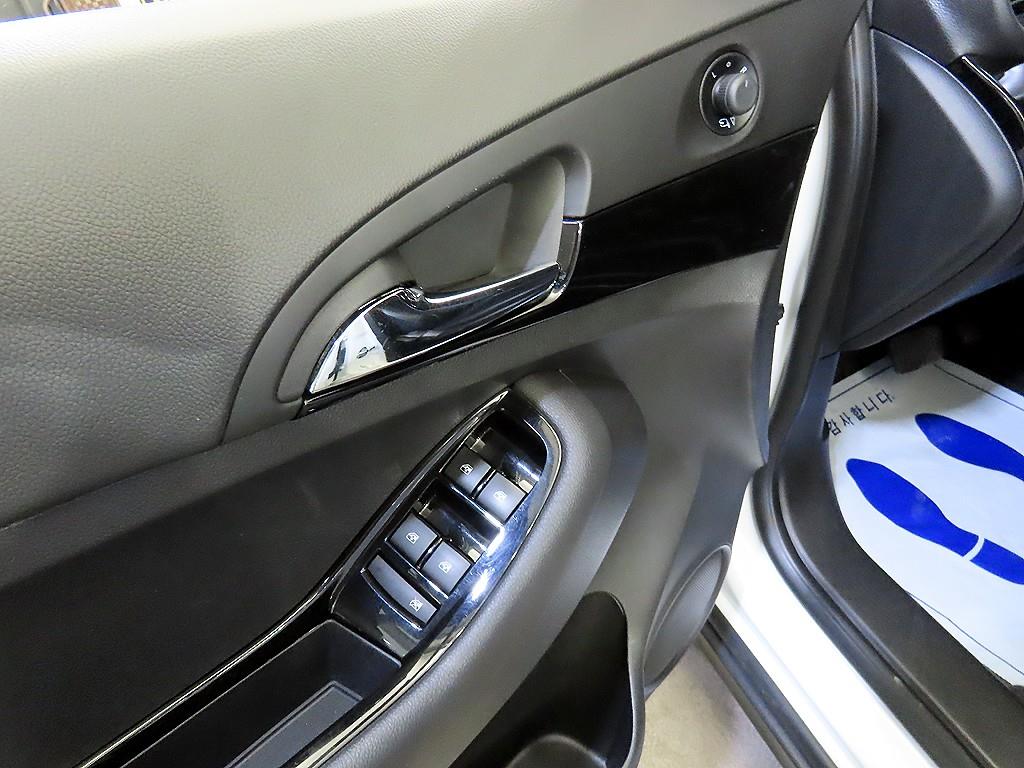 Chevrolet Orlando 2012 Blanco - Importación desde Corea - HF Imports Iquique - Foto 13