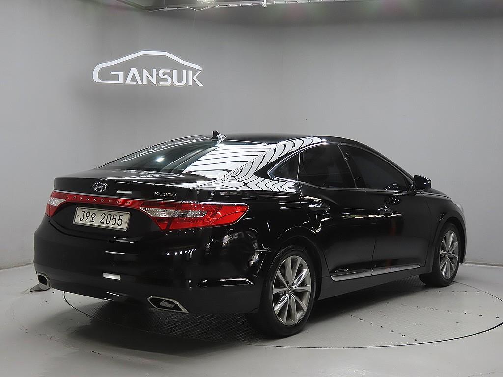 HYUNDAI Grandeur - Vista 7