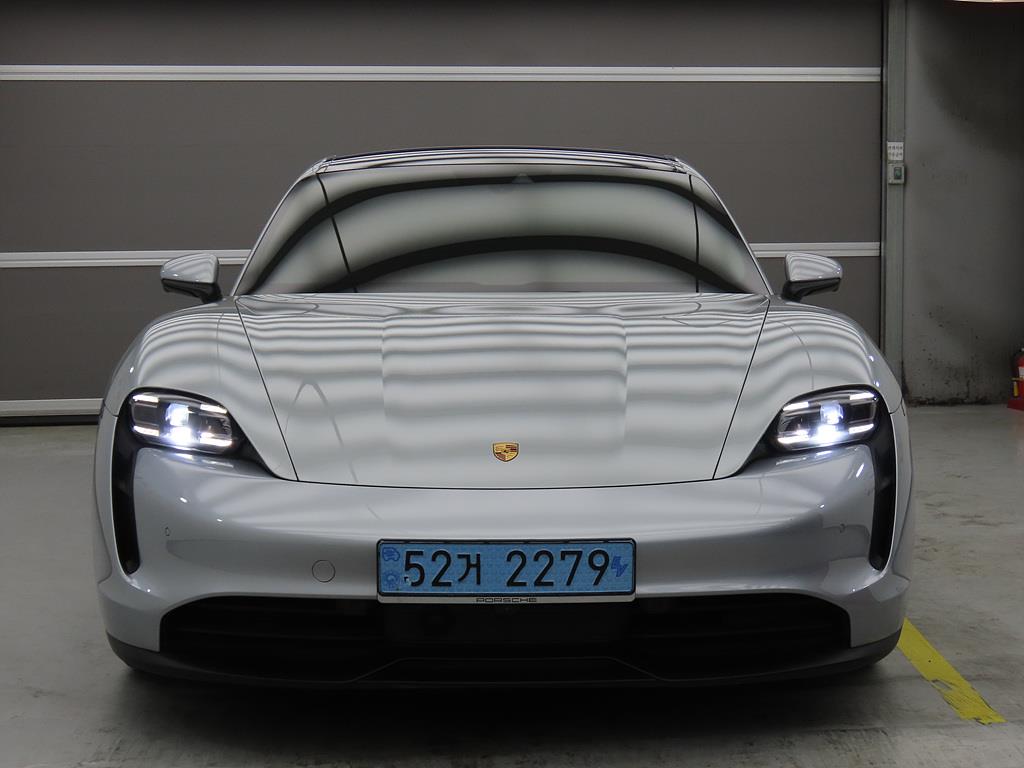 Porsche Taycan - Vista 2