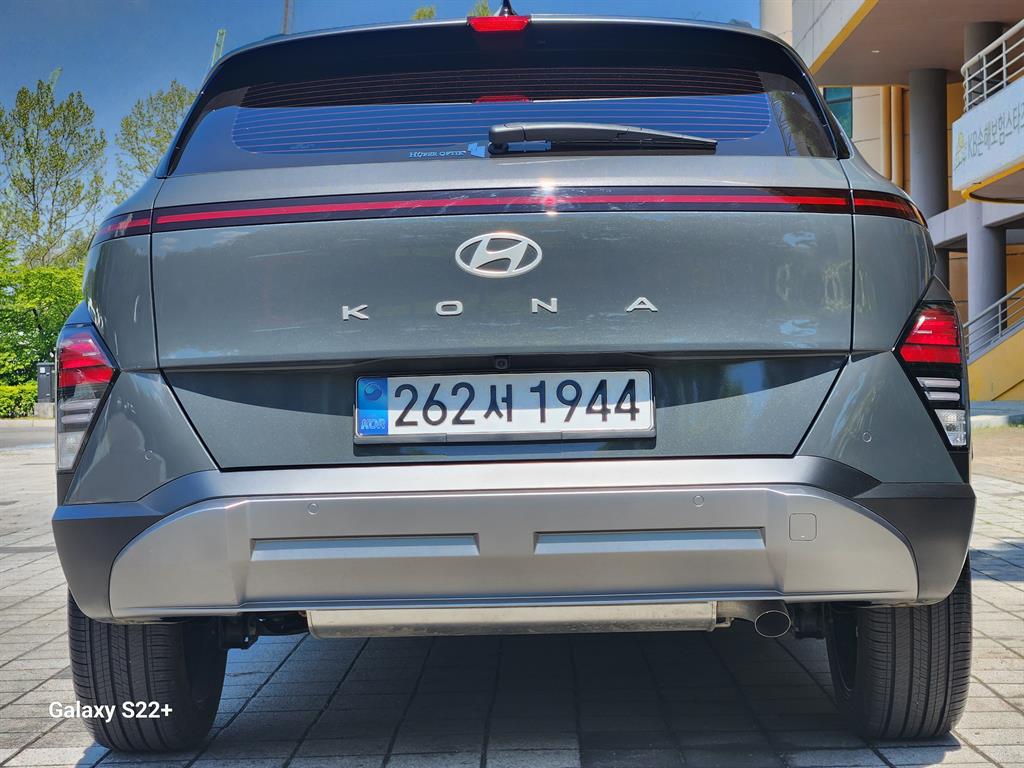 HYUNDAI Kona - Vista 4