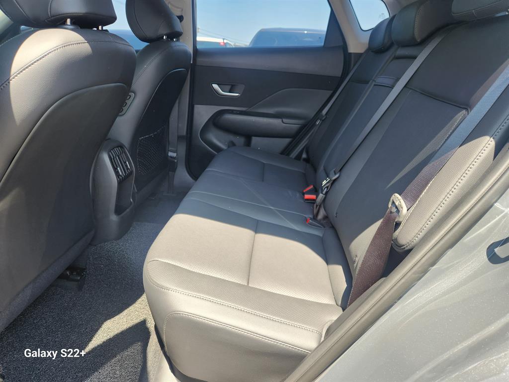 HYUNDAI Kona - Vista 10